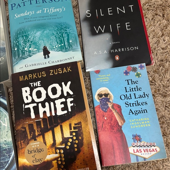 Assorted fiction Book Collection - Picture 5 of 5